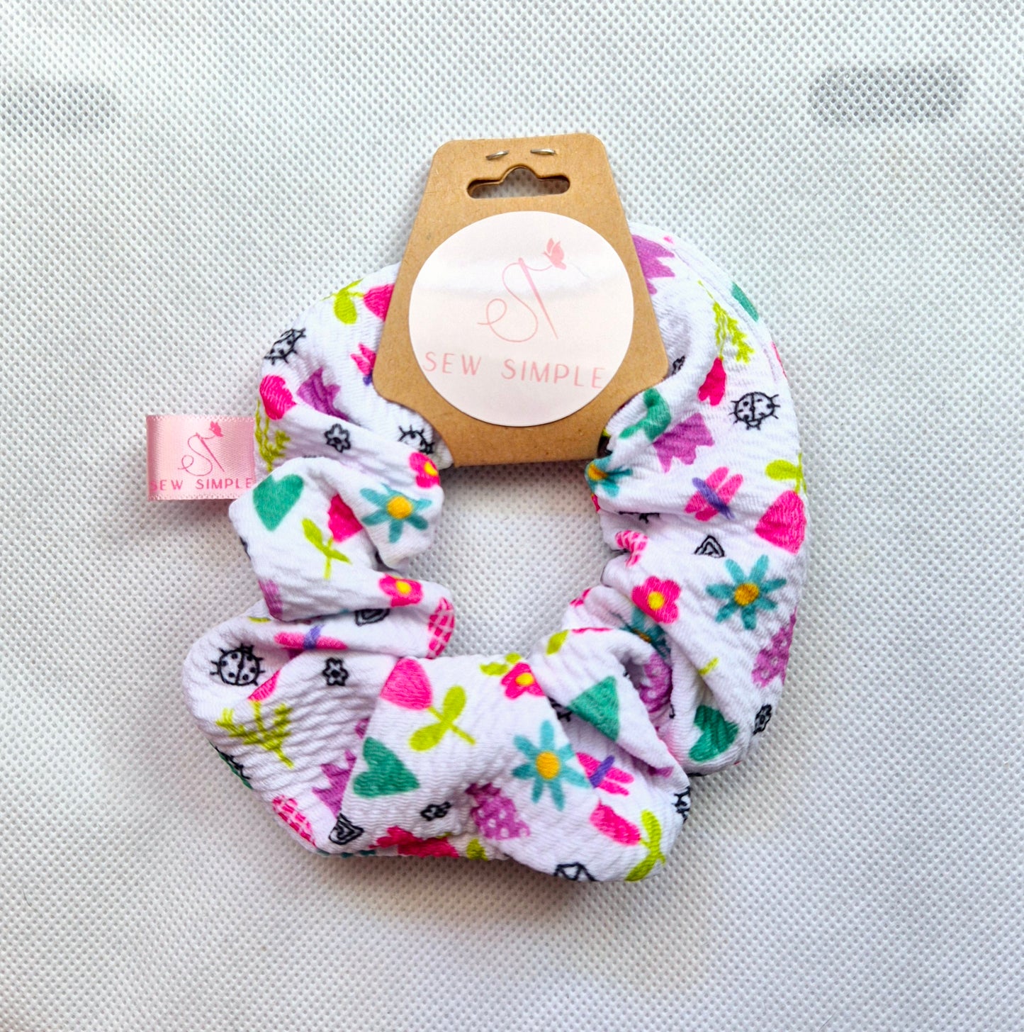 Spring feeling Mini hair scrunchie