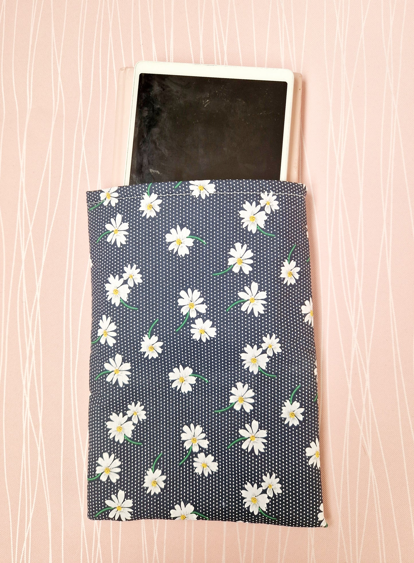 Summer Daisies handmade A5 book sleeve navy